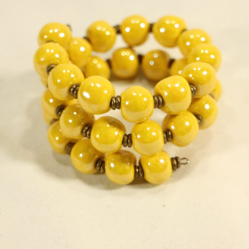 KAZURI BEADS Handmade Lemon Pearl Wraparound Bracelet OS